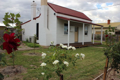 The Cottage - Tweed Heads Accommodation 6