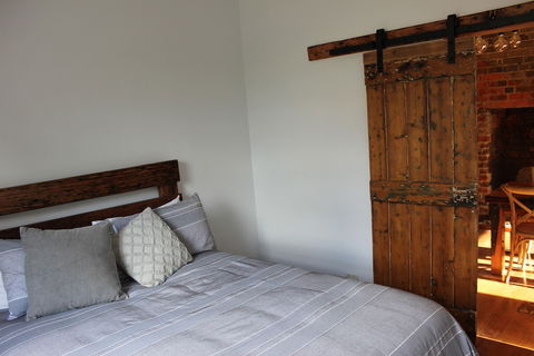 The Cottage - Tweed Heads Accommodation 1