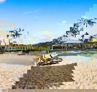 Resort Style 2 Bdrm in Homebush with Bay View - Tweed Heads Accommodation