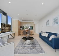 New Contemporary Apartment near Macquarie Centre - Tweed Heads Accommodation