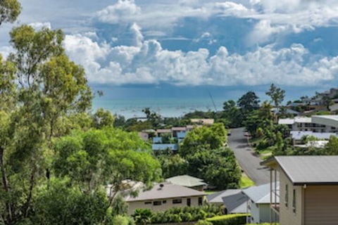 Austinmer - Cannonvale - Tweed Heads Accommodation 0