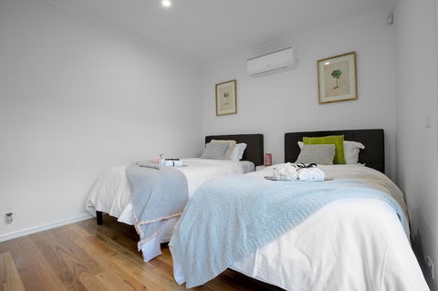 AUJOY 3 Bed Townhouse Burwood 1 - Tweed Heads Accommodation 6