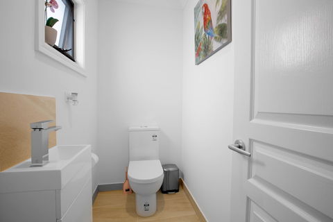 AUJOY 3 Bed Townhouse Burwood 1 - Tweed Heads Accommodation 4