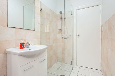 Newly Renovated Apt. Close To CBD Unit 1 - Tweed Heads Accommodation 4