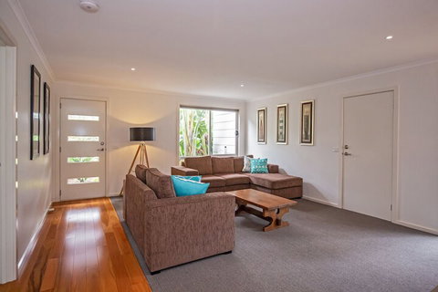 Bay Breeze Retreat - Tweed Heads Accommodation 7