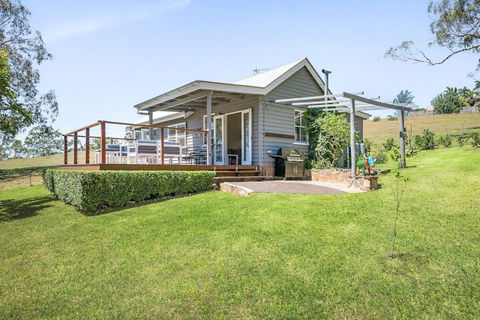 Hollow Tree Farm - Peace And Quiet On 30 Acres Right In Toowoomba - Tweed Heads Accommodation 1