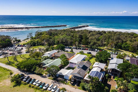 A PERFECT STAY Sunset Beach Summer Breeze - Tweed Heads Accommodation 2