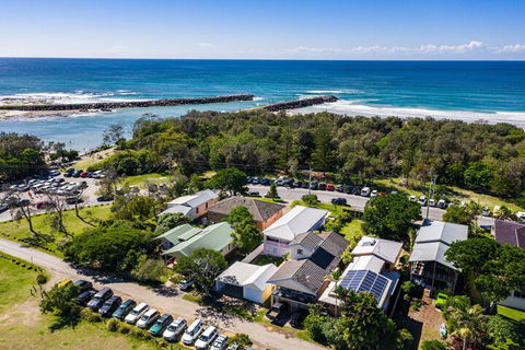 A PERFECT STAY Sunset Beach Riverside - Tweed Heads Accommodation 1