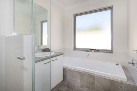 Gale House - Tweed Heads Accommodation 7