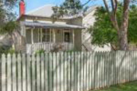 Ambiente Cottage Pet & Family Friendly - Tweed Heads Accommodation 0