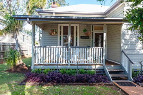 Ambiente Cottage Pet & Family Friendly - Tweed Heads Accommodation 2
