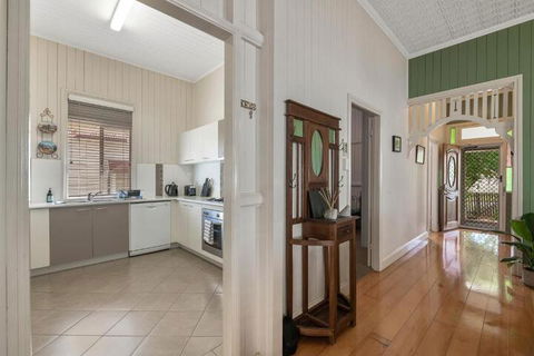 Ambiente Cottage Pet & Family Friendly - Tweed Heads Accommodation 5