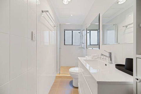 HomeHotel 4 Bedroom & Homeoffice With Nice Pool - Tweed Heads Accommodation 5