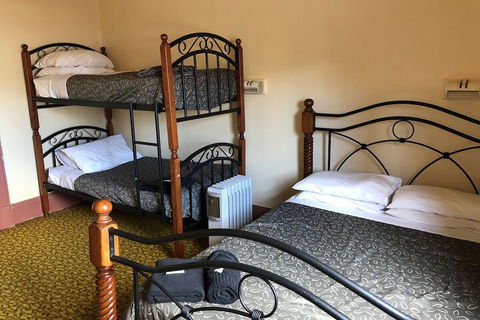 Royal Hotel - Tweed Heads Accommodation 1