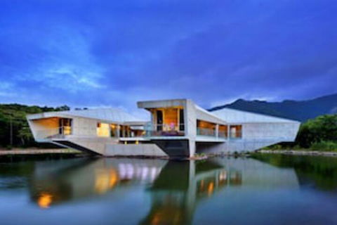 Alkira Award Winning Luxury Holiday Home - Tweed Heads Accommodation 0