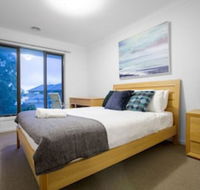 104 Sanctuary Lake Donatella Retreat - Tweed Heads Accommodation
