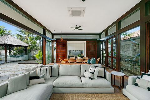 ESPRIT 2 PALM COVE BRAND NEW - Tweed Heads Accommodation 3