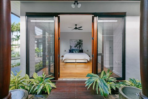 ESPRIT 2 PALM COVE BRAND NEW - Tweed Heads Accommodation 6