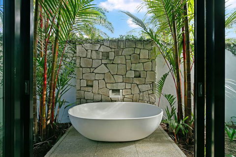 ESPRIT 2 PALM COVE BRAND NEW - Tweed Heads Accommodation 5