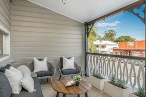 A PERFECT STAY - Luxe & Bloom - Tweed Heads Accommodation 0