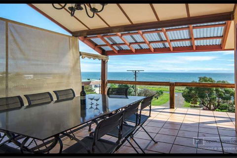 North Views Galore 3 Gulf Close - Tweed Heads Accommodation 3