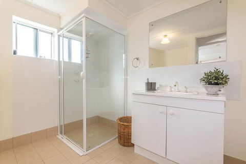 Carrickalinga Seahaven: Coastal Escape 4brm 29 Riverview Drive - Tweed Heads Accommodation 7