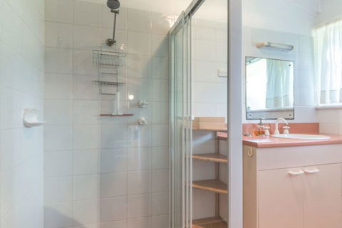 Socks N Sandals 34 Riverview Drive - Tweed Heads Accommodation 5