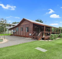 The Log Cabin 47 Jetty Road - Tweed Heads Accommodation