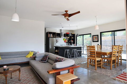 Armstrongs Close TO Beach - Tweed Heads Accommodation 3