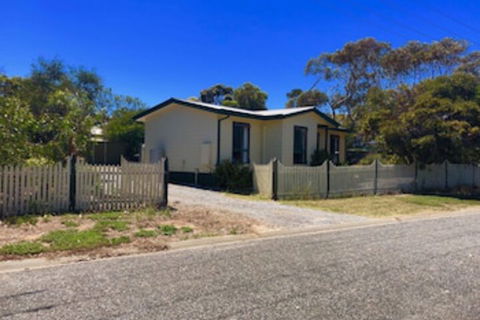 Pets Galore 13 Horizon Parade - Tweed Heads Accommodation 0