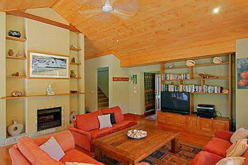 Abbies Beach House - Tweed Heads Accommodation 0