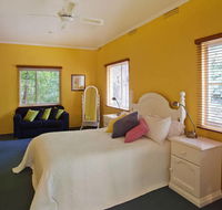 Corktree Cottage - Tweed Heads Accommodation