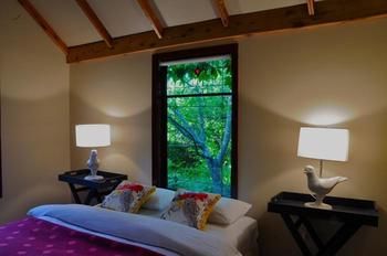 Acorn & Chestnut Hepburn Springs - Tweed Heads Accommodation 3