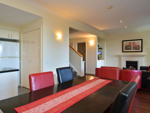 Villa Executive 2br Cypress Resort Condo Located Within Cypress Lakes Resort (nothing Is More Central) - Tweed Heads Accommodation 4