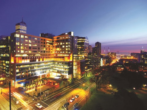 Oaks Melbourne On William Suites - Tweed Heads Accommodation 0