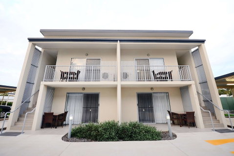 Oaks Middlemount Suites - Tweed Heads Accommodation 1