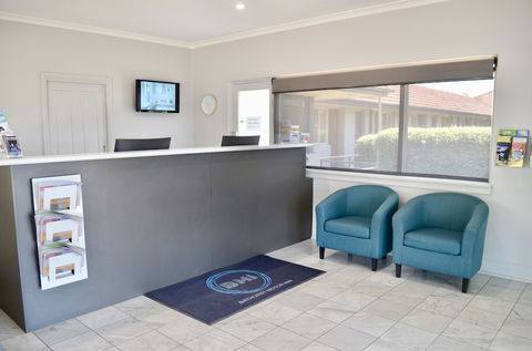Bathurst Motor Inn - Tweed Heads Accommodation 2