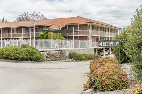 Bathurst Motor Inn - Tweed Heads Accommodation 0