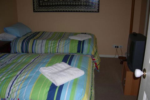 Busy Buzz B & B - Tweed Heads Accommodation 6