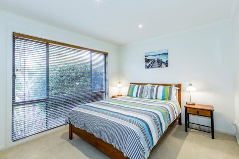 SURFSIDE GETAWAY In PICTURESQUE INVERLOCH - Tweed Heads Accommodation 6