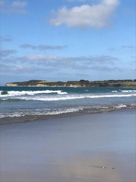 SURFSIDE GETAWAY In PICTURESQUE INVERLOCH - Tweed Heads Accommodation 3