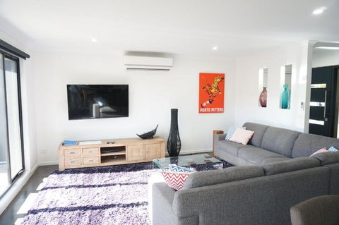 Bens Place Modern & Convenient - Tweed Heads Accommodation 6
