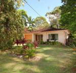 35 Santa Monica Avenue Coolum Beach Pet Friendly Linen Included - Tweed Heads Accommodation