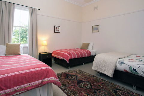 Lone Pine Farmhouse - Tweed Heads Accommodation 5