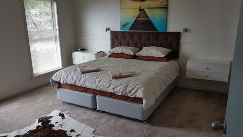 505 CONROD STRAIGHT MOUNT PANORAMA - Tweed Heads Accommodation 2
