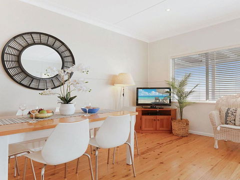 Ocean Blue Apartment One Oceanfront Apartment - Tweed Heads Accommodation 1