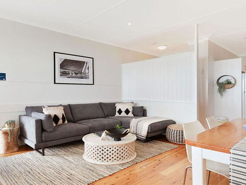 Ocean Blue Apartment One Oceanfront Apartment - Tweed Heads Accommodation 4