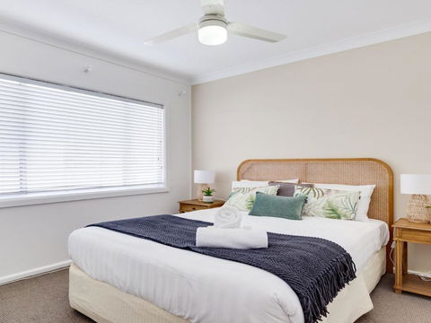 Ocean Blue Apartment Three Apartment On 2nd Level - Tweed Heads Accommodation 1