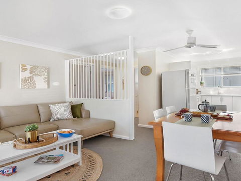 Ocean Blue Apartment Five Ground Floor Apartment - Tweed Heads Accommodation 6