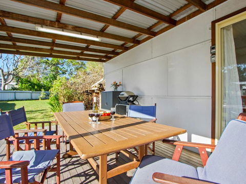 Beach Escape At Currarong Basic Family Accommodation - Tweed Heads Accommodation 4